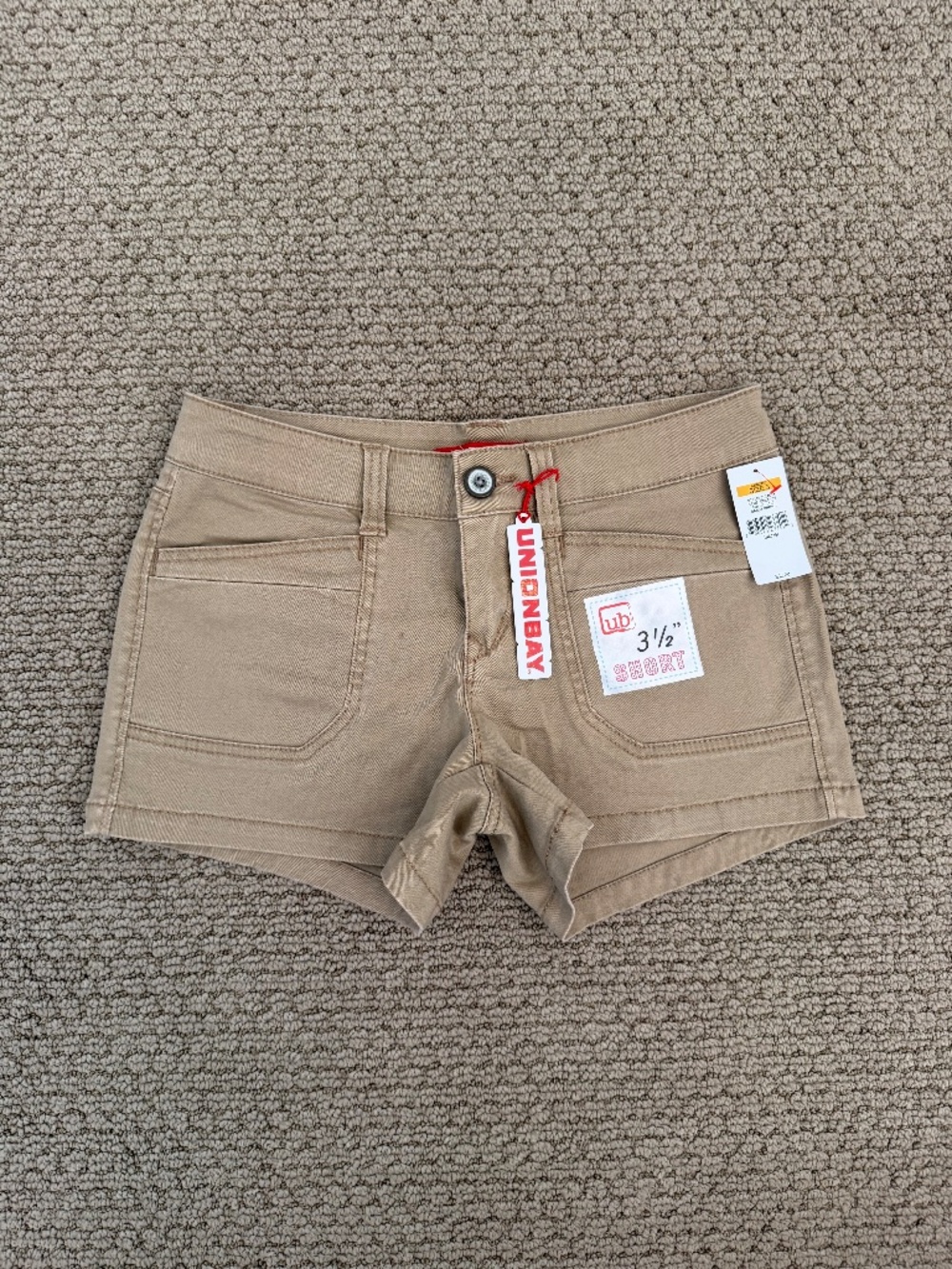 UNIONBAY Women's Cargo Shorts in Tan - Picture 3 of 5
